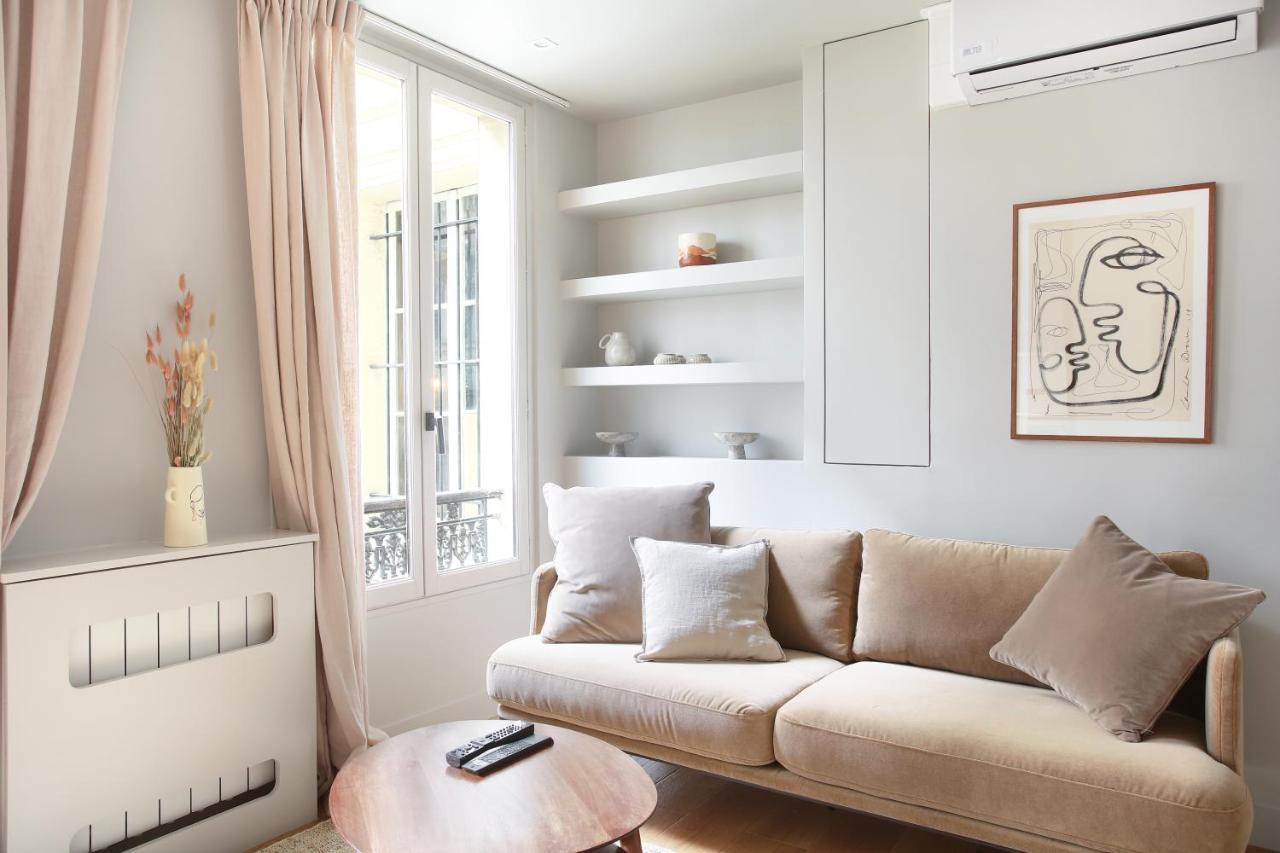 Residence In The Center Of Paris By Studio Prestige Екстериор снимка