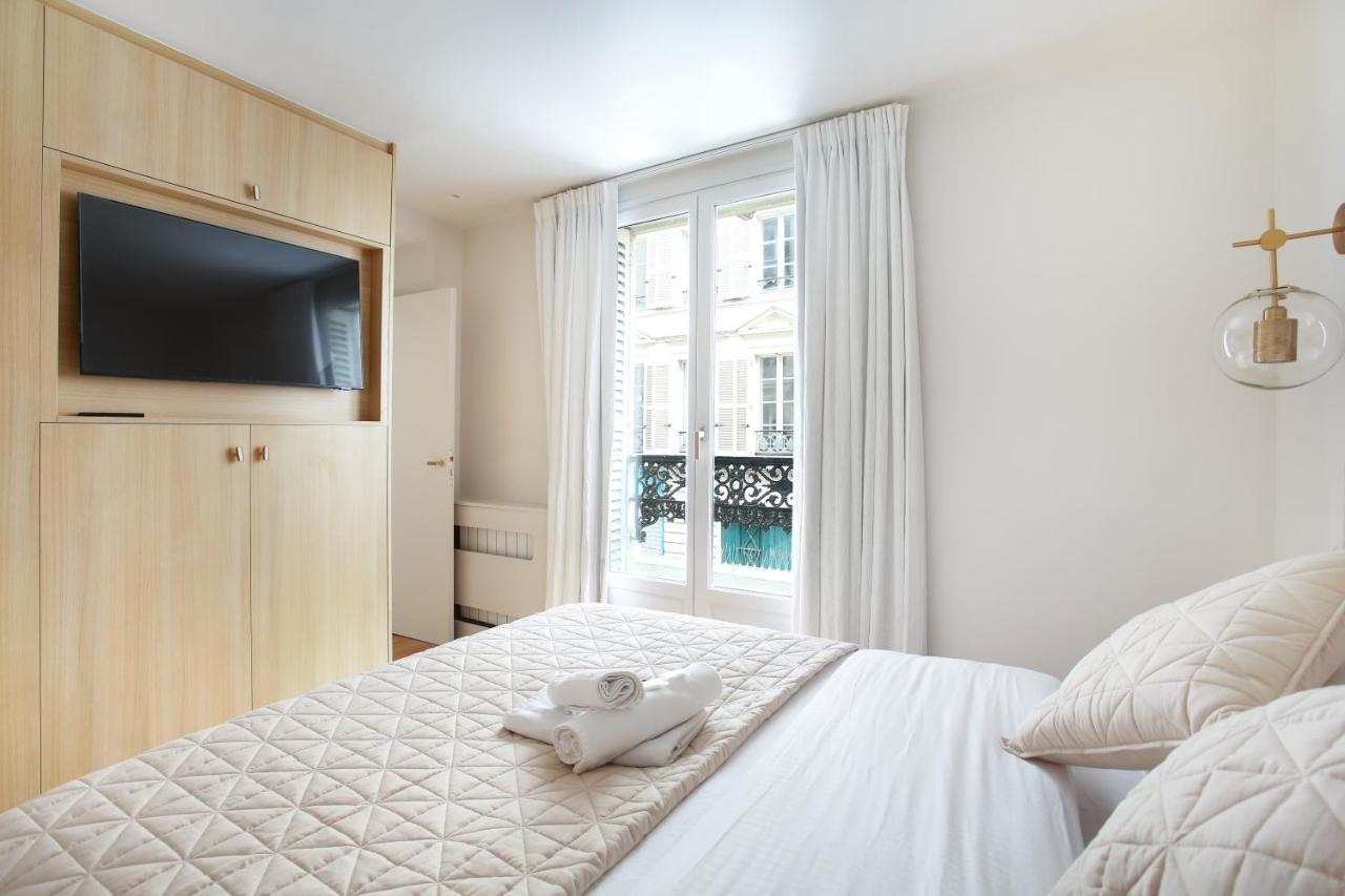 Residence In The Center Of Paris By Studio Prestige Екстериор снимка
